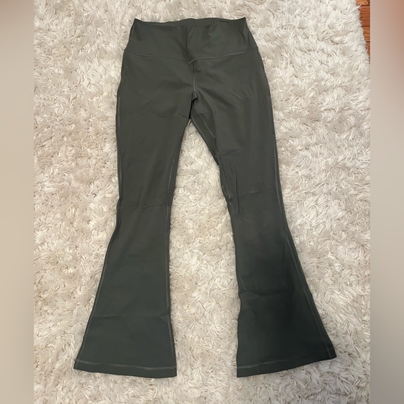 Lululemon Align Flare Pants NWOT - Picture 1 of 3